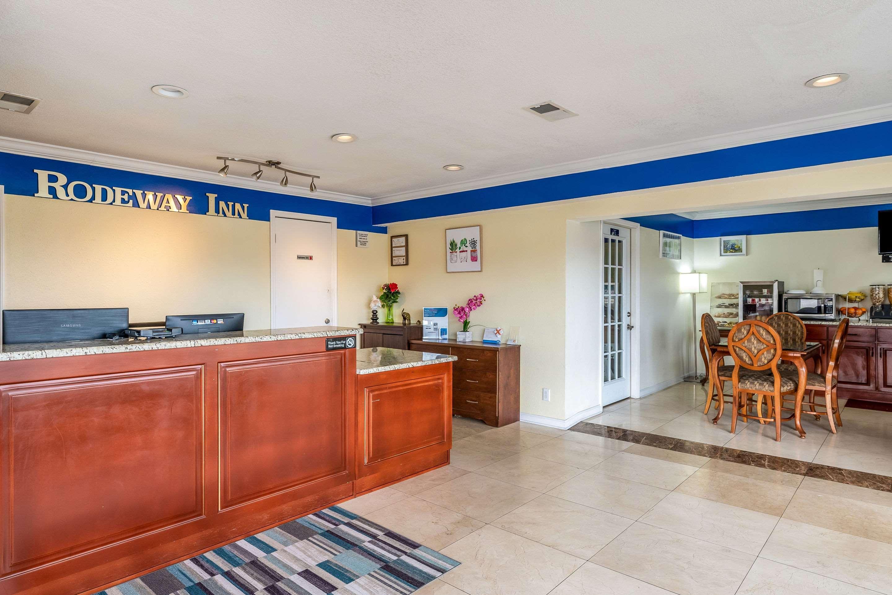 Rodeway Inn Bushnell Luaran gambar