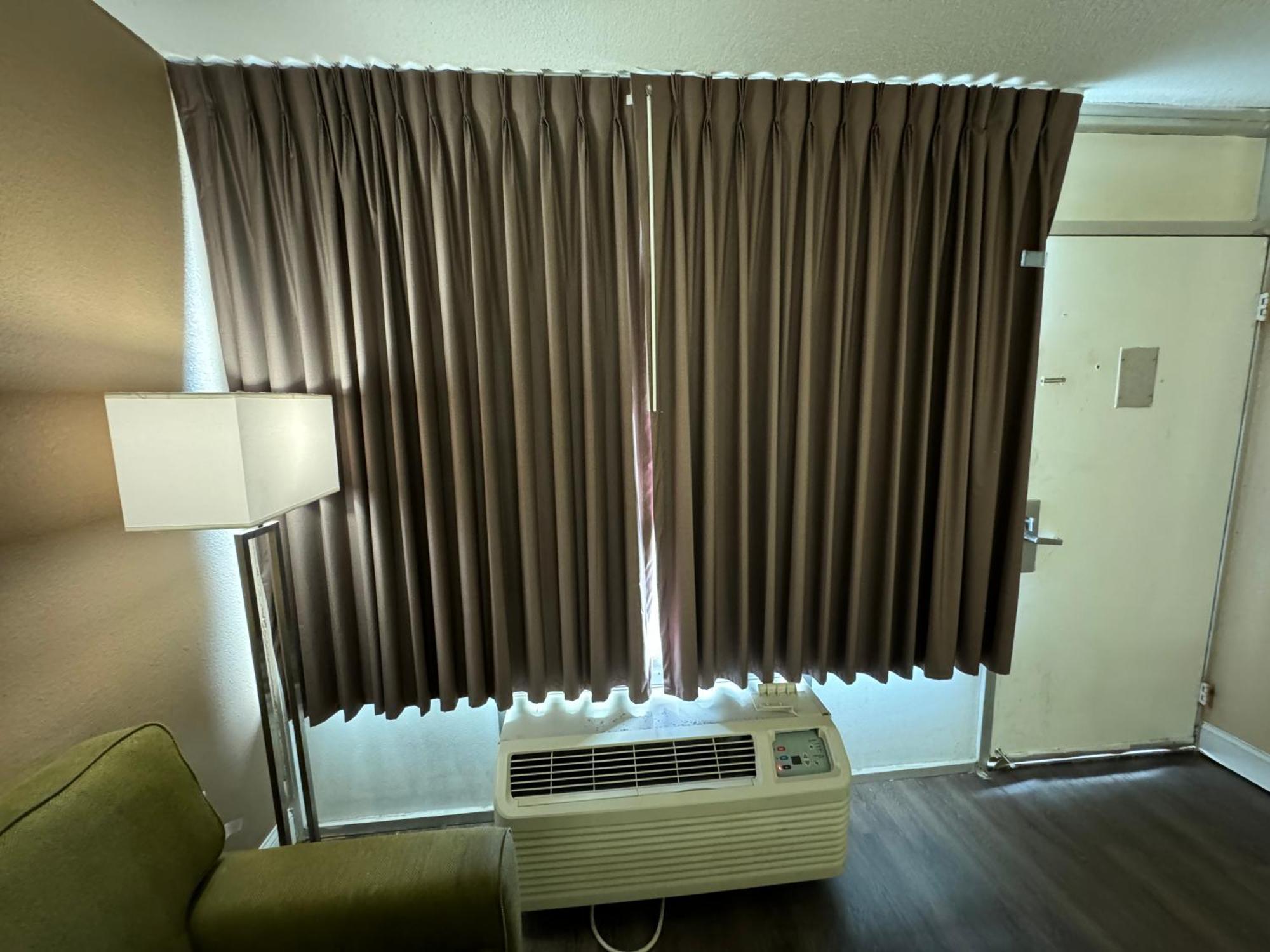 Rodeway Inn Bushnell Luaran gambar