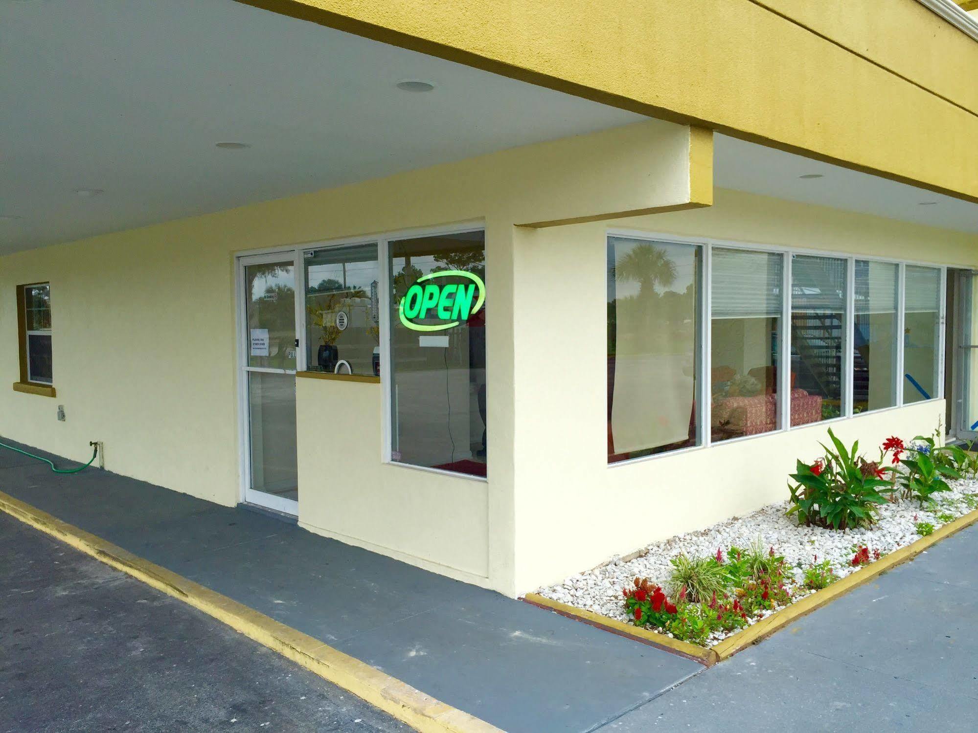 Rodeway Inn Bushnell Luaran gambar