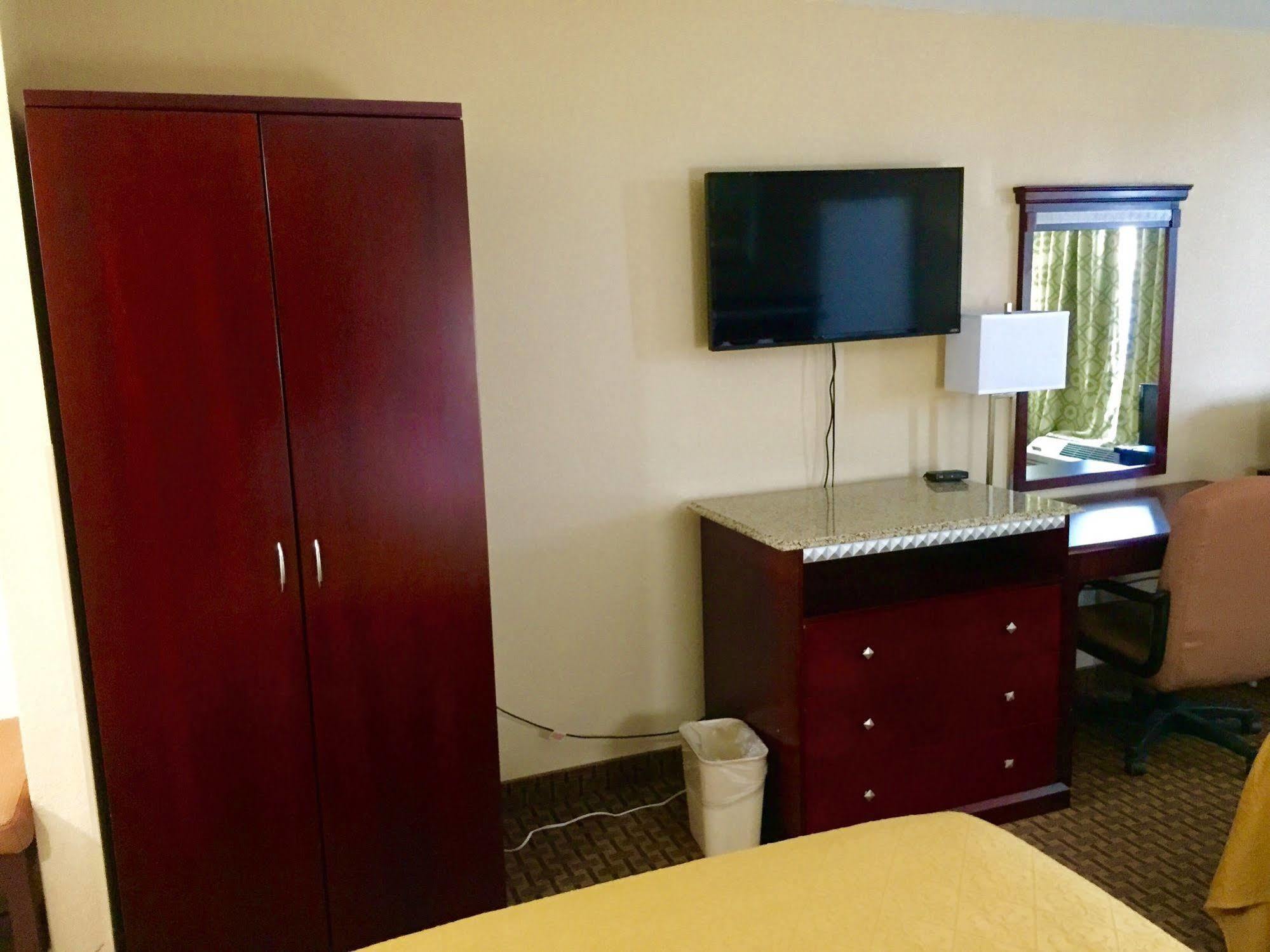 Rodeway Inn Bushnell Luaran gambar