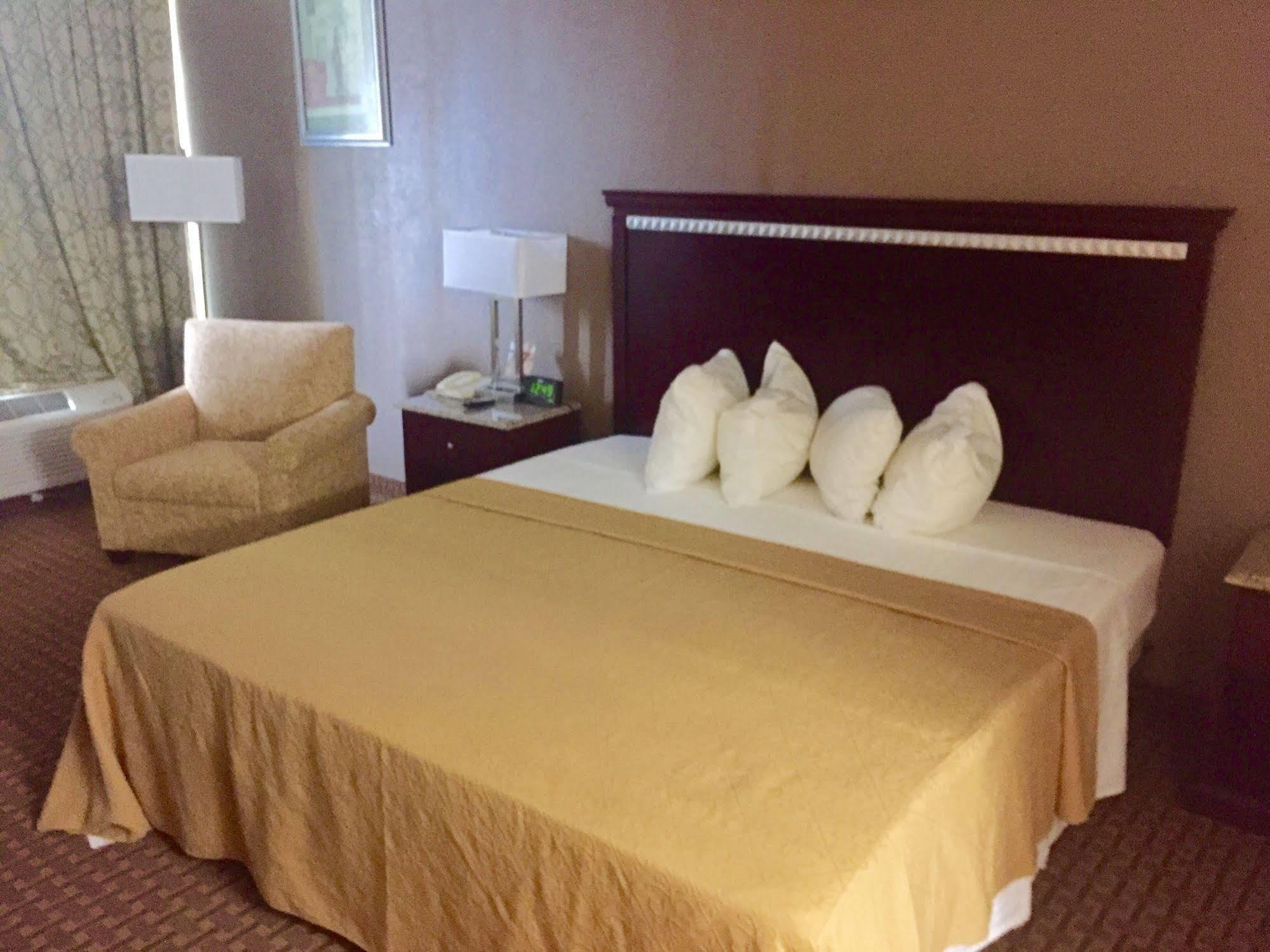 Rodeway Inn Bushnell Luaran gambar