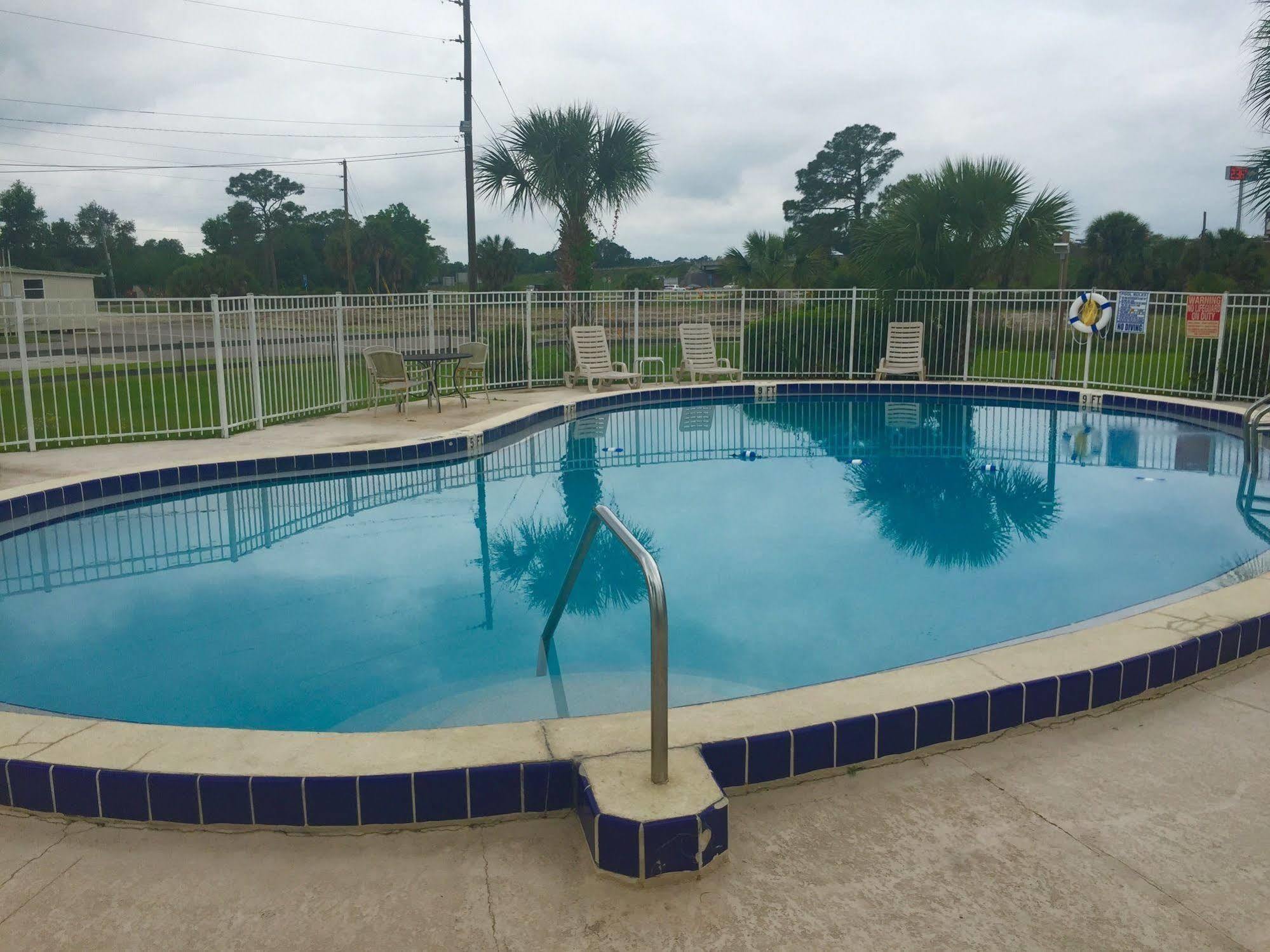 Rodeway Inn Bushnell Luaran gambar