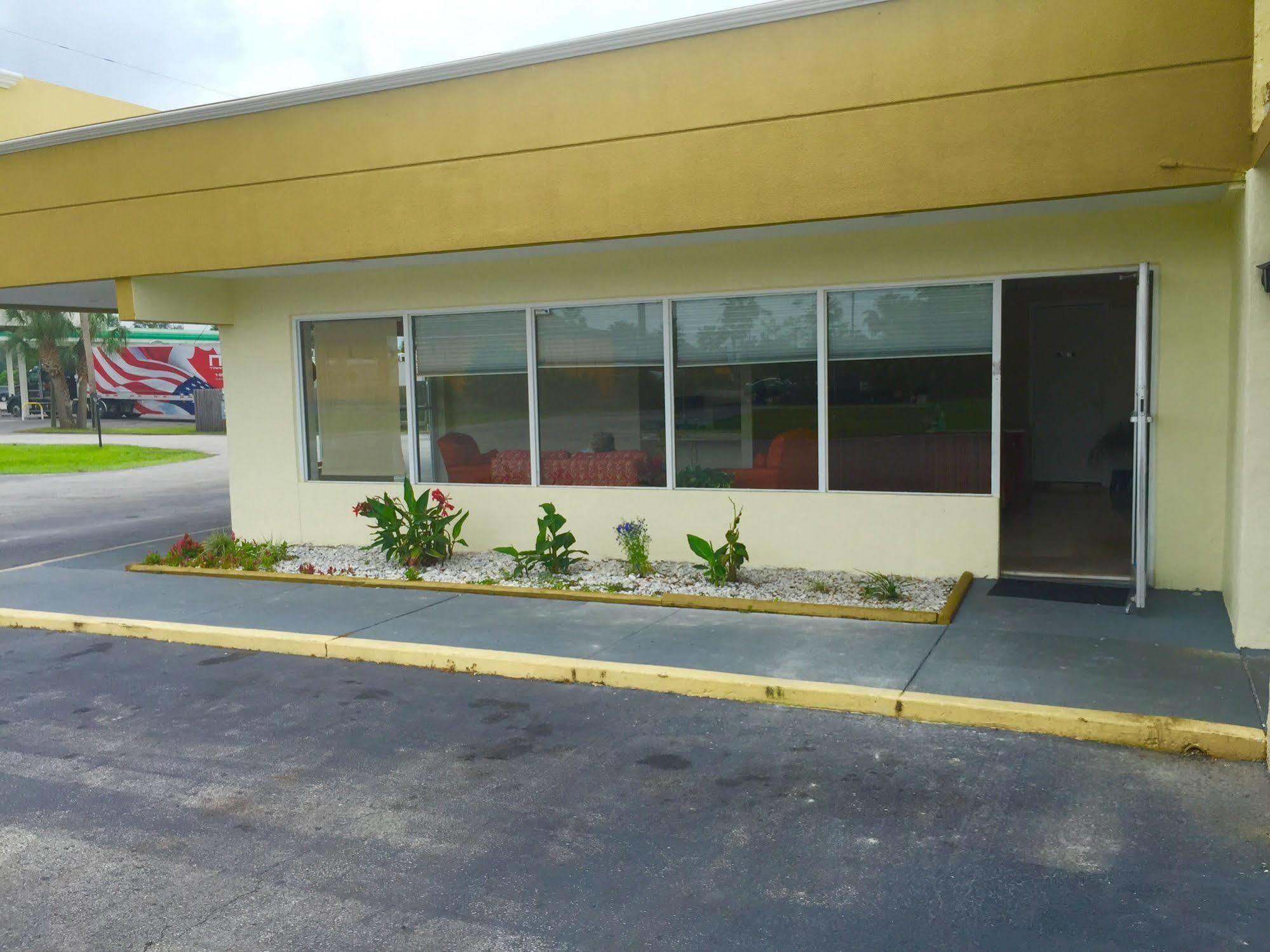 Rodeway Inn Bushnell Luaran gambar